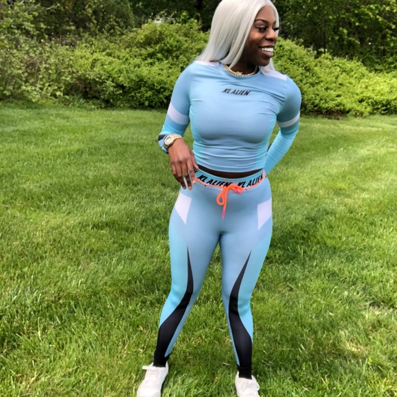 Icey Girl Set - Picture 2 of 4